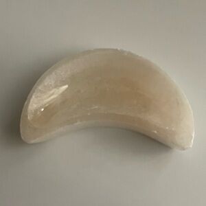 Cream/Pale Pink Moon ✨🌙/Crescent-Shaped Decorative Stone/Storage